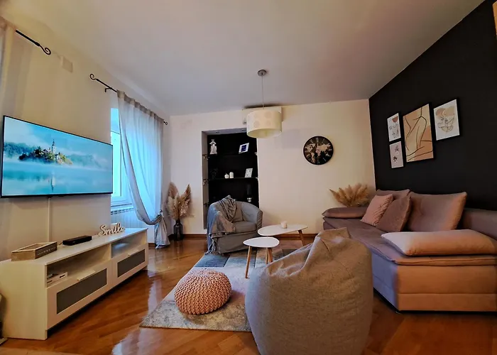 Peruc With Big Terrace And Beautiful Garden Apartment