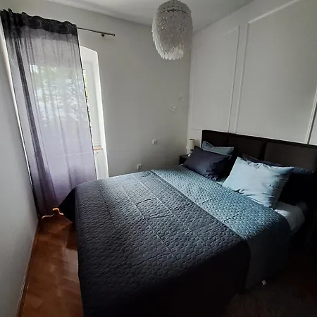 Peruc With Big Terrace And Beautiful Garden Ičići