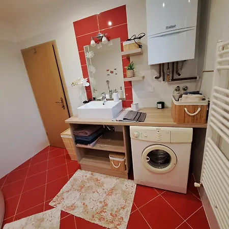 Peruc With Big Terrace And Beautiful Garden Lejlighed *