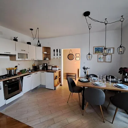 Peruc With Big Terrace And Beautiful Garden