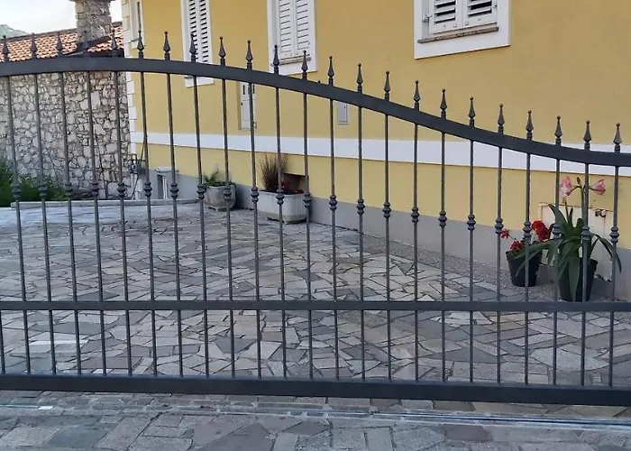 Apartman Peruc With Big Terrace And Beautiful Garden